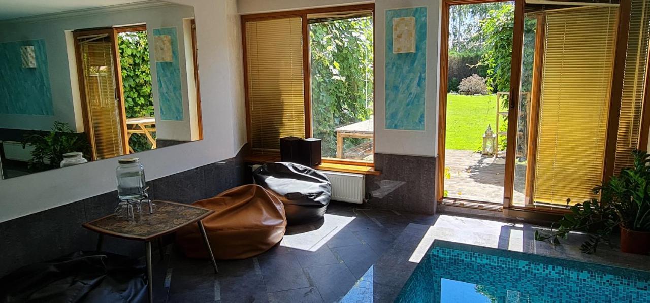 Spacious House With Indoor Pool & Sauna. Adazi Exterior photo